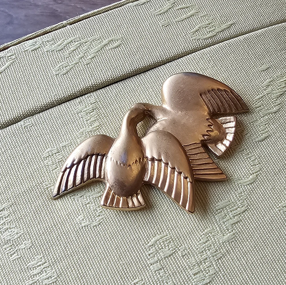Vintage Nina Ricci Case Light Green Brass Tone Birds Clasp